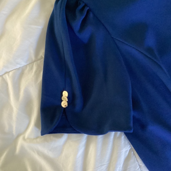 Women’s DKNY blue dress size 8, hidden pockets in front pockets, skirt flares - Picture 3 of 4